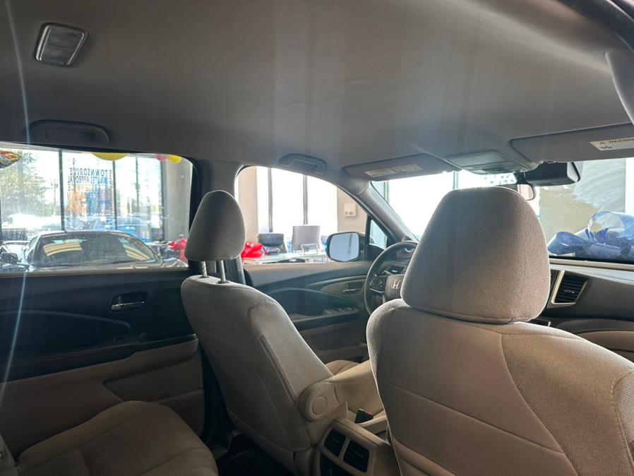 2019 Honda Pilot LX AWD, available for sale in Inwood, New York | 5 Towns Drive. Inwood, New York 2019 Honda Pilot LX AWD, available for sale in Inwood, New York | 5 Towns Drive. Inwood, New York