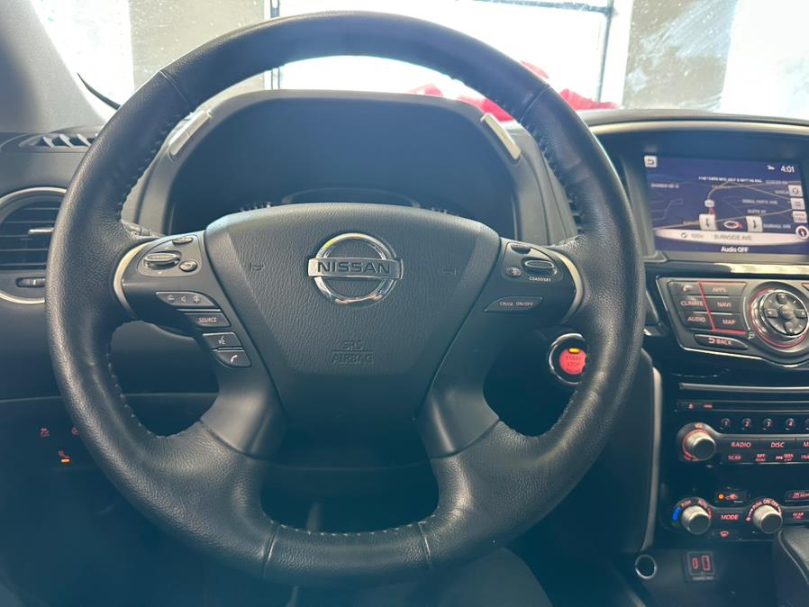 2020 Nissan Pathfinder 4x4 SV, available for sale in Inwood, New York | 5 Towns Drive. Inwood, New York 2020 Nissan Pathfinder 4x4 SV, available for sale in Inwood, New York | 5 Towns Drive. Inwood, New York