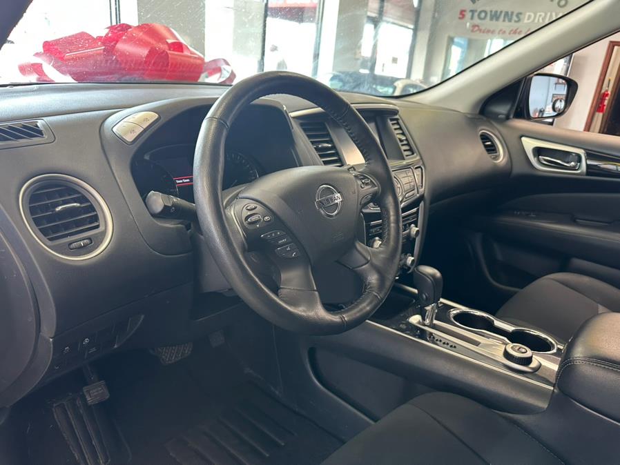 2020 Nissan Pathfinder 4x4 SV, available for sale in Inwood, New York | 5 Towns Drive. Inwood, New York 2020 Nissan Pathfinder 4x4 SV, available for sale in Inwood, New York | 5 Towns Drive. Inwood, New York