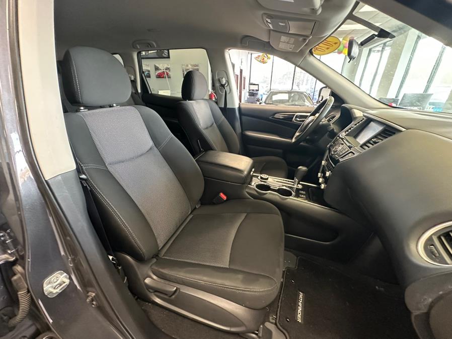 2020 Nissan Pathfinder 4x4 SV, available for sale in Inwood, New York | 5 Towns Drive. Inwood, New York 2020 Nissan Pathfinder 4x4 SV, available for sale in Inwood, New York | 5 Towns Drive. Inwood, New York