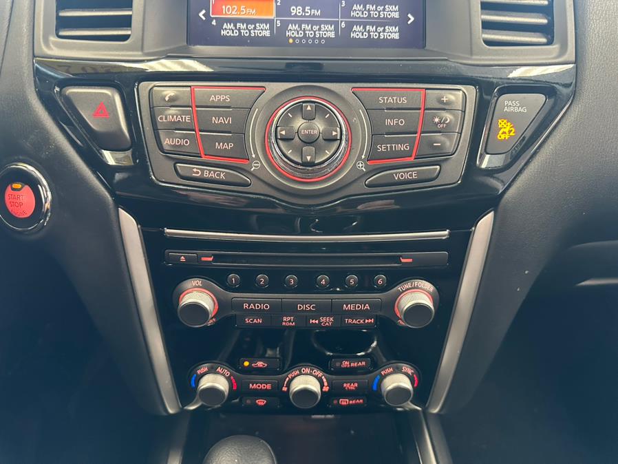 2020 Nissan Pathfinder 4x4 SV, available for sale in Inwood, New York | 5 Towns Drive. Inwood, New York 2020 Nissan Pathfinder 4x4 SV, available for sale in Inwood, New York | 5 Towns Drive. Inwood, New York