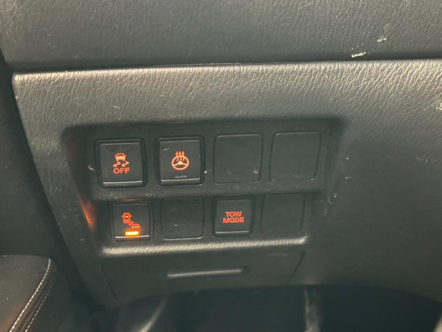 2020 Nissan Pathfinder 4x4 SV, available for sale in Inwood, New York | 5 Towns Drive. Inwood, New York 2020 Nissan Pathfinder 4x4 SV, available for sale in Inwood, New York | 5 Towns Drive. Inwood, New York