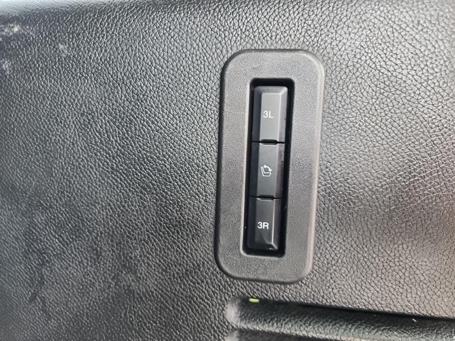 2017 Ford Expedition EL Limited 4x4, available for sale in Islip, New York | L.I. Auto Gallery. Islip, New York 2017 Ford Expedition EL Limited 4x4, available for sale in Islip, New York | L.I. Auto Gallery. Islip, New York