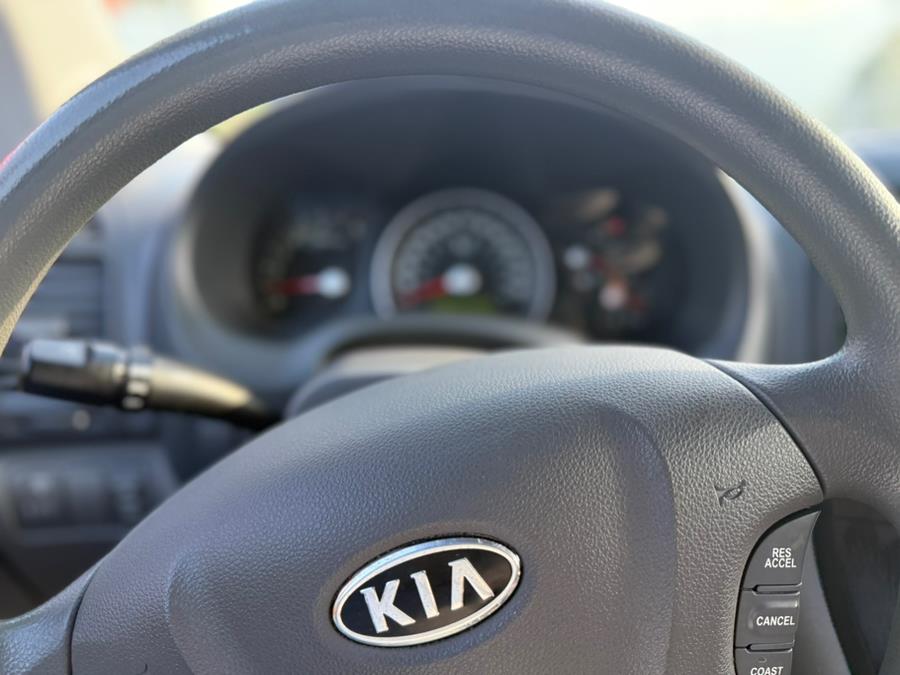 2009 Kia Sedona 4dr LWB LX, available for sale in East Windsor, Connecticut | STS Automotive. East Windsor, Connecticut 2009 Kia Sedona 4dr LWB LX, available for sale in East Windsor, Connecticut | STS Automotive. East Windsor, Connecticut