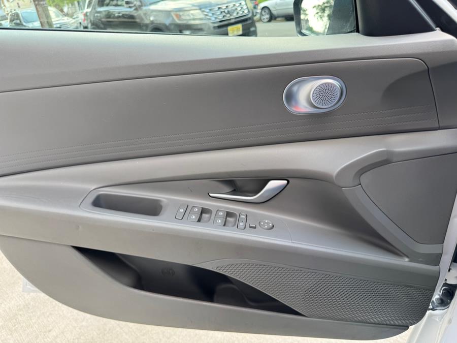 2023 Hyundai Elantra SEL IVT, available for sale in Irvington, New Jersey | Elis Motors Corp. Irvington, New Jersey 2023 Hyundai Elantra SEL IVT, available for sale in Irvington, New Jersey | Elis Motors Corp. Irvington, New Jersey