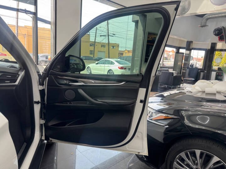 2016 BMW X5 AWD 4dr xDrive50i, available for sale in Jersey City, New Jersey | Luxe Auto Galleria. Jersey City, New Jersey 2016 BMW X5 AWD 4dr xDrive50i, available for sale in Jersey City, New Jersey | Luxe Auto Galleria. Jersey City, New Jersey