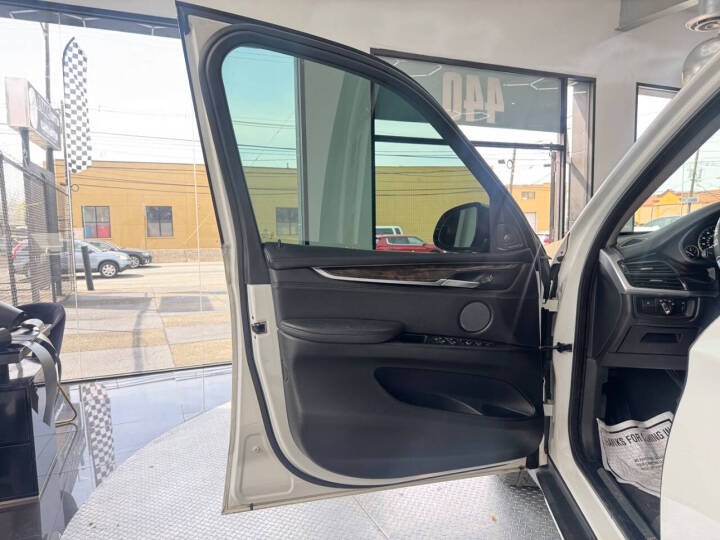 2016 BMW X5 AWD 4dr xDrive50i, available for sale in Jersey City, New Jersey | Luxe Auto Galleria. Jersey City, New Jersey 2016 BMW X5 AWD 4dr xDrive50i, available for sale in Jersey City, New Jersey | Luxe Auto Galleria. Jersey City, New Jersey