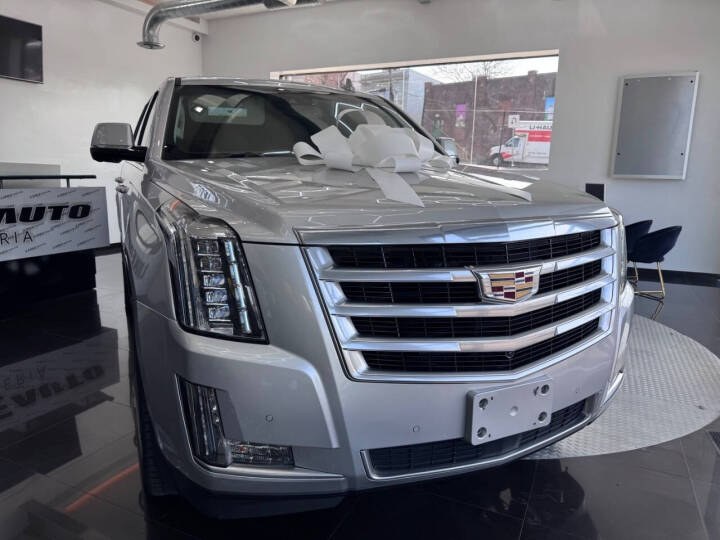 Used 2016 Cadillac Escalade in Jersey City, New Jersey | Luxe Auto Galleria. Jersey City, New Jersey