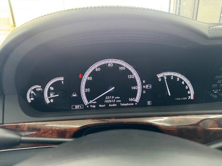 2013 Mercedes-Benz S-Class 4dr Sdn S 550 4MATIC, available for sale in Jersey City, New Jersey | Luxe Auto Galleria. Jersey City, New Jersey 2013 Mercedes-Benz S-Class 4dr Sdn S 550 4MATIC, available for sale in Jersey City, New Jersey | Luxe Auto Galleria. Jersey City, New Jersey