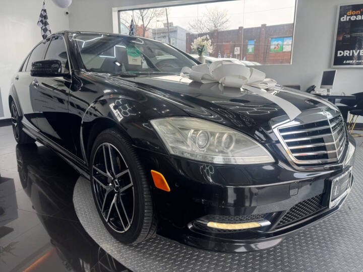 2013 Mercedes-Benz S-Class 4dr Sdn S 550 4MATIC, available for sale in Jersey City, New Jersey | Luxe Auto Galleria. Jersey City, New Jersey 2013 Mercedes-Benz S-Class 4dr Sdn S 550 4MATIC, available for sale in Jersey City, New Jersey | Luxe Auto Galleria. Jersey City, New Jersey