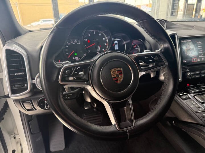 2017 Porsche Cayenne Platinum Edition AWD, available for sale in Jersey City, New Jersey | Luxe Auto Galleria. Jersey City, New Jersey 2017 Porsche Cayenne Platinum Edition AWD, available for sale in Jersey City, New Jersey | Luxe Auto Galleria. Jersey City, New Jersey