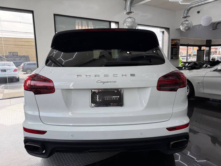 2017 Porsche Cayenne Platinum Edition AWD, available for sale in Jersey City, New Jersey | Luxe Auto Galleria. Jersey City, New Jersey 2017 Porsche Cayenne Platinum Edition AWD, available for sale in Jersey City, New Jersey | Luxe Auto Galleria. Jersey City, New Jersey