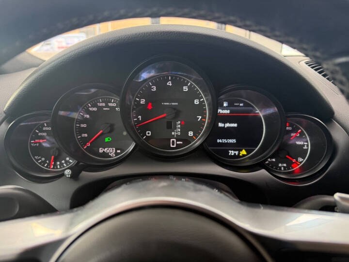 2017 Porsche Cayenne Platinum Edition AWD, available for sale in Jersey City, New Jersey | Luxe Auto Galleria. Jersey City, New Jersey 2017 Porsche Cayenne Platinum Edition AWD, available for sale in Jersey City, New Jersey | Luxe Auto Galleria. Jersey City, New Jersey
