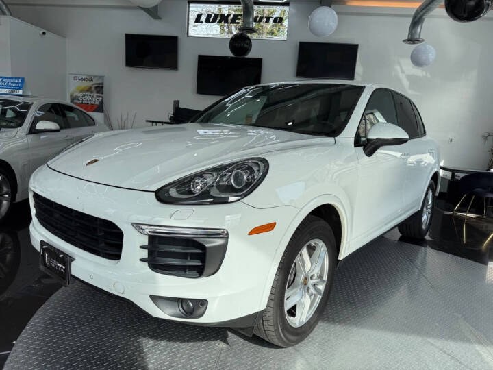 2017 Porsche Cayenne Platinum Edition AWD, available for sale in Jersey City, New Jersey | Luxe Auto Galleria. Jersey City, New Jersey 2017 Porsche Cayenne Platinum Edition AWD, available for sale in Jersey City, New Jersey | Luxe Auto Galleria. Jersey City, New Jersey