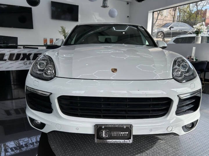 2017 Porsche Cayenne Platinum Edition AWD, available for sale in Jersey City, New Jersey | Luxe Auto Galleria. Jersey City, New Jersey 2017 Porsche Cayenne Platinum Edition AWD, available for sale in Jersey City, New Jersey | Luxe Auto Galleria. Jersey City, New Jersey