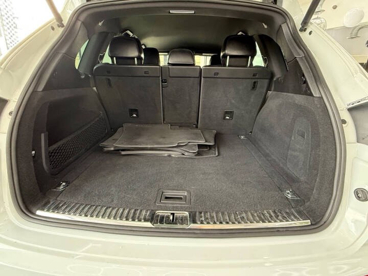 2017 Porsche Cayenne Platinum Edition AWD, available for sale in Jersey City, New Jersey | Luxe Auto Galleria. Jersey City, New Jersey 2017 Porsche Cayenne Platinum Edition AWD, available for sale in Jersey City, New Jersey | Luxe Auto Galleria. Jersey City, New Jersey
