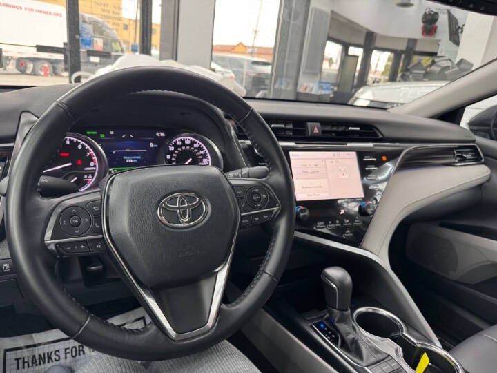 2019 Toyota Camry XLE Auto (Natl), available for sale in Jersey City, New Jersey | Luxe Auto Galleria. Jersey City, New Jersey 2019 Toyota Camry XLE Auto (Natl), available for sale in Jersey City, New Jersey | Luxe Auto Galleria. Jersey City, New Jersey