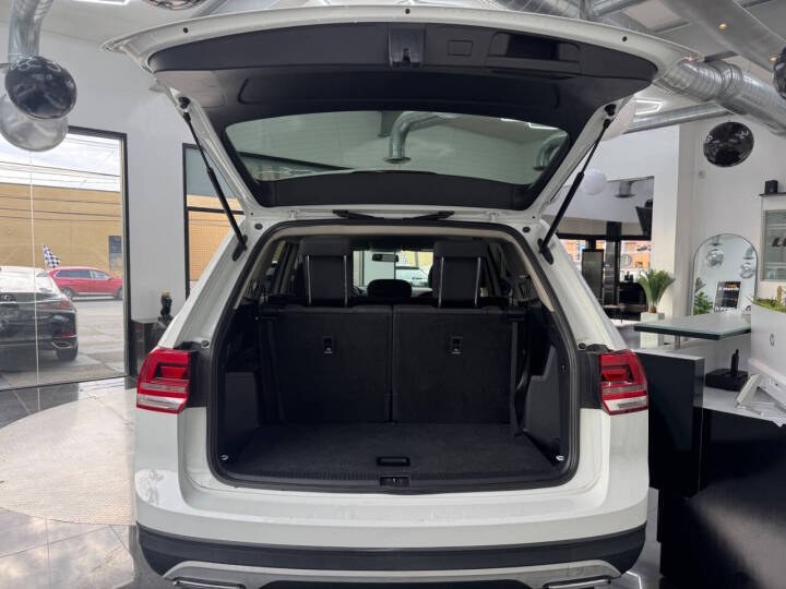 2018 Volkswagen Atlas 3.6L V6 S 4MOTION, available for sale in Jersey City, New Jersey | Luxe Auto Galleria. Jersey City, New Jersey 2018 Volkswagen Atlas 3.6L V6 S 4MOTION, available for sale in Jersey City, New Jersey | Luxe Auto Galleria. Jersey City, New Jersey