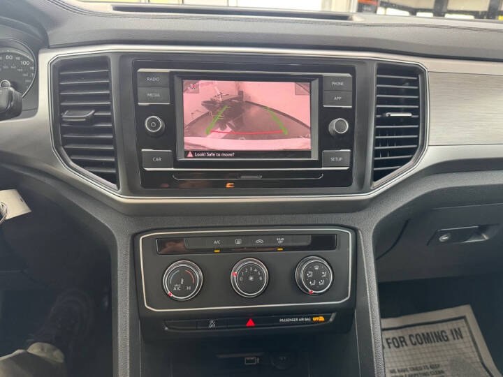 2018 Volkswagen Atlas 3.6L V6 S 4MOTION, available for sale in Jersey City, New Jersey | Luxe Auto Galleria. Jersey City, New Jersey 2018 Volkswagen Atlas 3.6L V6 S 4MOTION, available for sale in Jersey City, New Jersey | Luxe Auto Galleria. Jersey City, New Jersey