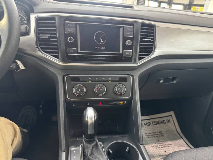 2018 Volkswagen Atlas 3.6L V6 S 4MOTION, available for sale in Jersey City, New Jersey | Luxe Auto Galleria. Jersey City, New Jersey 2018 Volkswagen Atlas 3.6L V6 S 4MOTION, available for sale in Jersey City, New Jersey | Luxe Auto Galleria. Jersey City, New Jersey