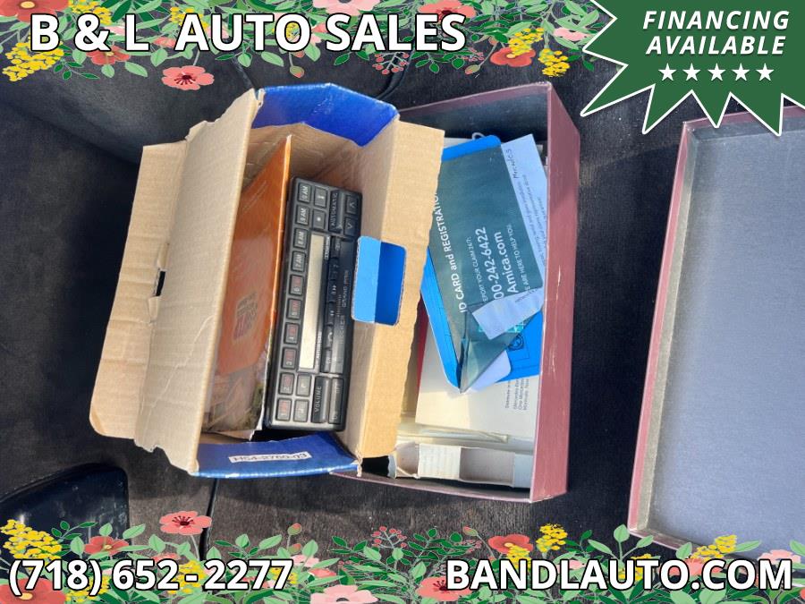 1986 Mercedes-Benz 560SL 2dr Roadster, available for sale in Bronx, New York | B & L Auto Sales LLC. Bronx, New York 1986 Mercedes-Benz 560SL 2dr Roadster, available for sale in Bronx, New York | B & L Auto Sales LLC. Bronx, New York