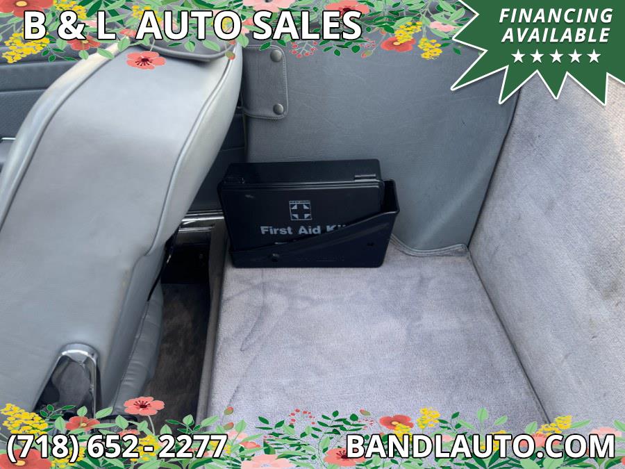 1986 Mercedes-Benz 560SL 2dr Roadster, available for sale in Bronx, New York | B & L Auto Sales LLC. Bronx, New York 1986 Mercedes-Benz 560SL 2dr Roadster, available for sale in Bronx, New York | B & L Auto Sales LLC. Bronx, New York