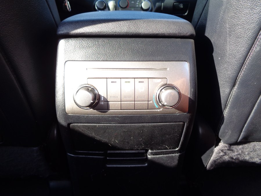 2012 Toyota Highlander 4WD 4dr V6 SE (Natl), available for sale in Valley Stream, New York | NY Auto Traders. Valley Stream, New York 2012 Toyota Highlander 4WD 4dr V6 SE (Natl), available for sale in Valley Stream, New York | NY Auto Traders. Valley Stream, New York