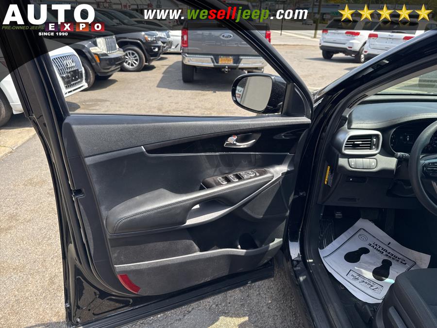 2016 Kia Sorento FWD 4dr 2.4L L, available for sale in Huntington, New York | Auto Expo. Huntington, New York 2016 Kia Sorento FWD 4dr 2.4L L, available for sale in Huntington, New York | Auto Expo. Huntington, New York