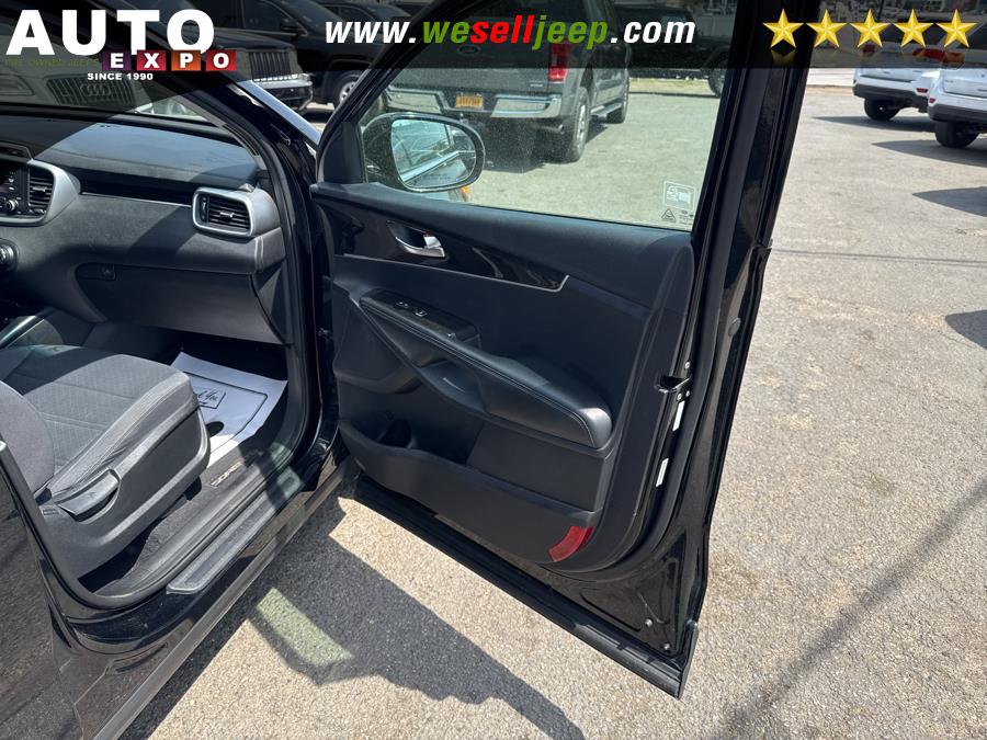 2016 Kia Sorento FWD 4dr 2.4L L, available for sale in Huntington, New York | Auto Expo. Huntington, New York 2016 Kia Sorento FWD 4dr 2.4L L, available for sale in Huntington, New York | Auto Expo. Huntington, New York