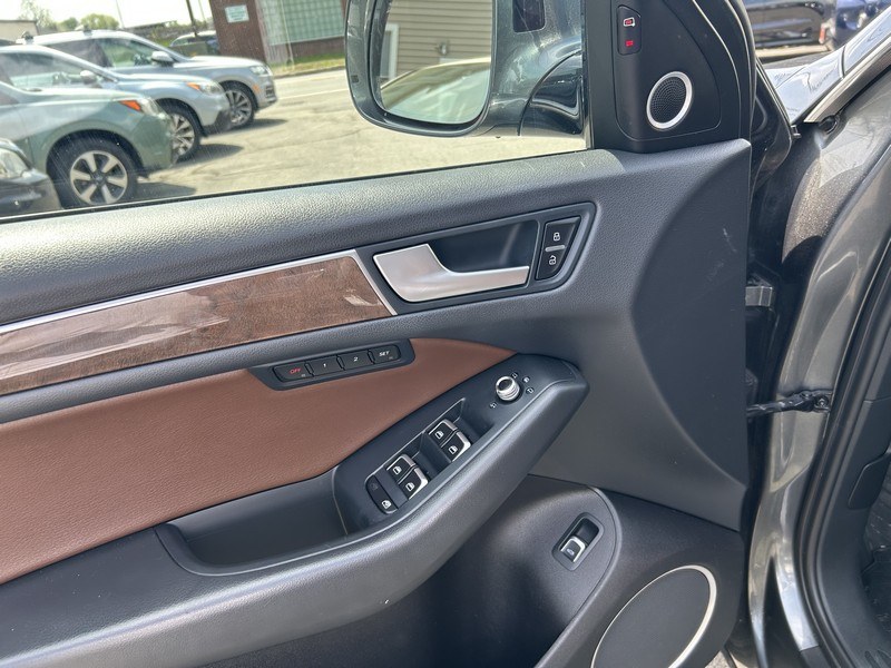 2016 Audi Q5 quattro 4dr 3.0T Premium Plus, available for sale in West Springfield, Massachusetts | Union Street Auto Sales. West Springfield, Massachusetts 2016 Audi Q5 quattro 4dr 3.0T Premium Plus, available for sale in West Springfield, Massachusetts | Union Street Auto Sales. West Springfield, Massachusetts