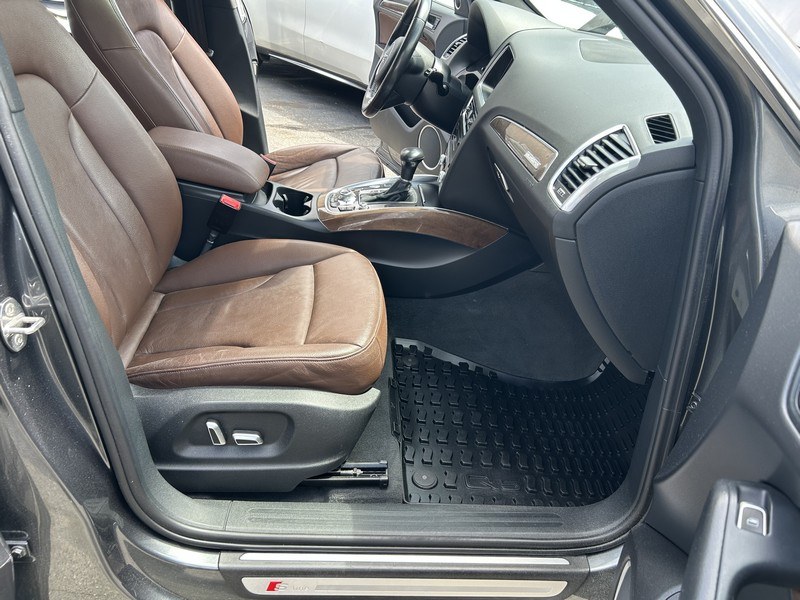2016 Audi Q5 quattro 4dr 3.0T Premium Plus, available for sale in West Springfield, Massachusetts | Union Street Auto Sales. West Springfield, Massachusetts 2016 Audi Q5 quattro 4dr 3.0T Premium Plus, available for sale in West Springfield, Massachusetts | Union Street Auto Sales. West Springfield, Massachusetts