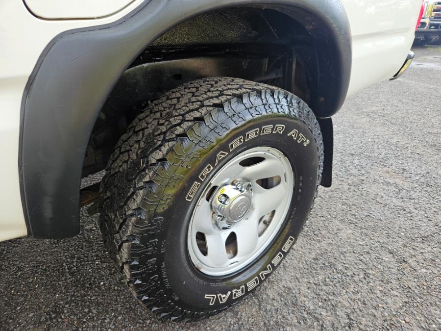 2004 Toyota Tacoma SR5 Manual~2.7 4Cyl 4WD, available for sale in East Windsor, Connecticut | Toro Auto. East Windsor, Connecticut 2004 Toyota Tacoma SR5 Manual~2.7 4Cyl 4WD, available for sale in East Windsor, Connecticut | Toro Auto. East Windsor, Connecticut