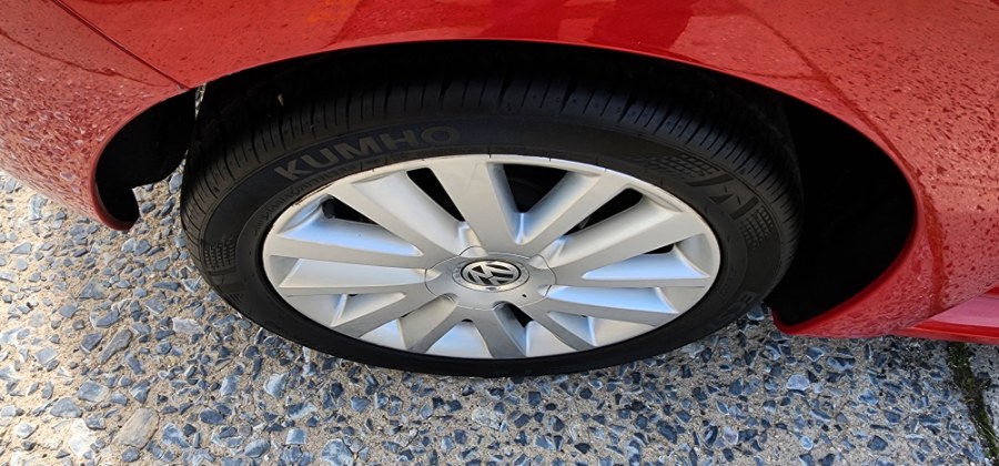 2008 Volkswagen New Beetle Convertible 2dr Auto SE PZEV, available for sale in Baldwin, New York | Carmoney Auto Sales. Baldwin, New York 2008 Volkswagen New Beetle Convertible 2dr Auto SE PZEV, available for sale in Baldwin, New York | Carmoney Auto Sales. Baldwin, New York