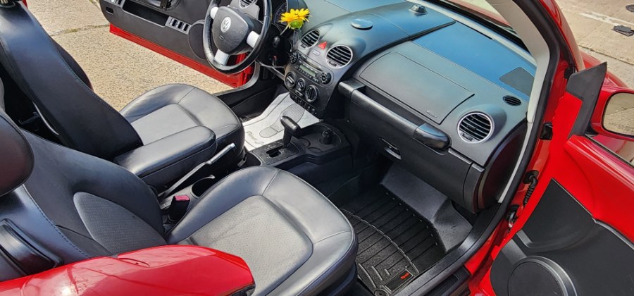 2008 Volkswagen New Beetle Convertible 2dr Auto SE PZEV, available for sale in Baldwin, New York | Carmoney Auto Sales. Baldwin, New York 2008 Volkswagen New Beetle Convertible 2dr Auto SE PZEV, available for sale in Baldwin, New York | Carmoney Auto Sales. Baldwin, New York