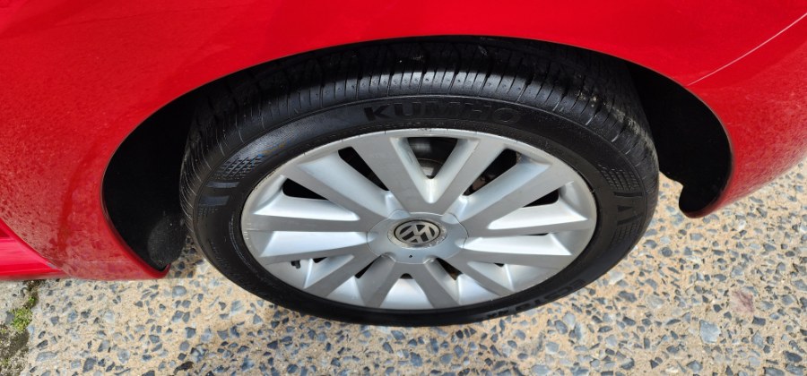 2008 Volkswagen New Beetle Convertible 2dr Auto SE PZEV, available for sale in Baldwin, New York | Carmoney Auto Sales. Baldwin, New York 2008 Volkswagen New Beetle Convertible 2dr Auto SE PZEV, available for sale in Baldwin, New York | Carmoney Auto Sales. Baldwin, New York