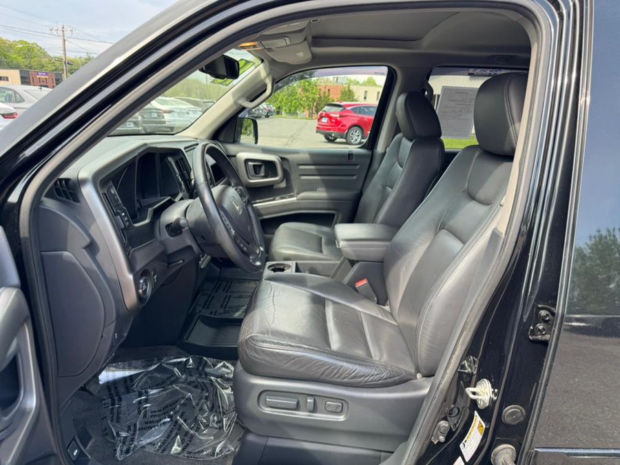 2013 Honda Ridgeline 4WD Crew Cab RTL w/Navi, available for sale in Berlin, Connecticut | Tru Auto Mall. Berlin, Connecticut 2013 Honda Ridgeline 4WD Crew Cab RTL w/Navi, available for sale in Berlin, Connecticut | Tru Auto Mall. Berlin, Connecticut