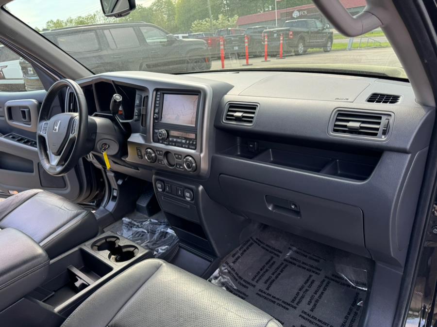 2013 Honda Ridgeline 4WD Crew Cab RTL w/Navi, available for sale in Berlin, Connecticut | Tru Auto Mall. Berlin, Connecticut 2013 Honda Ridgeline 4WD Crew Cab RTL w/Navi, available for sale in Berlin, Connecticut | Tru Auto Mall. Berlin, Connecticut