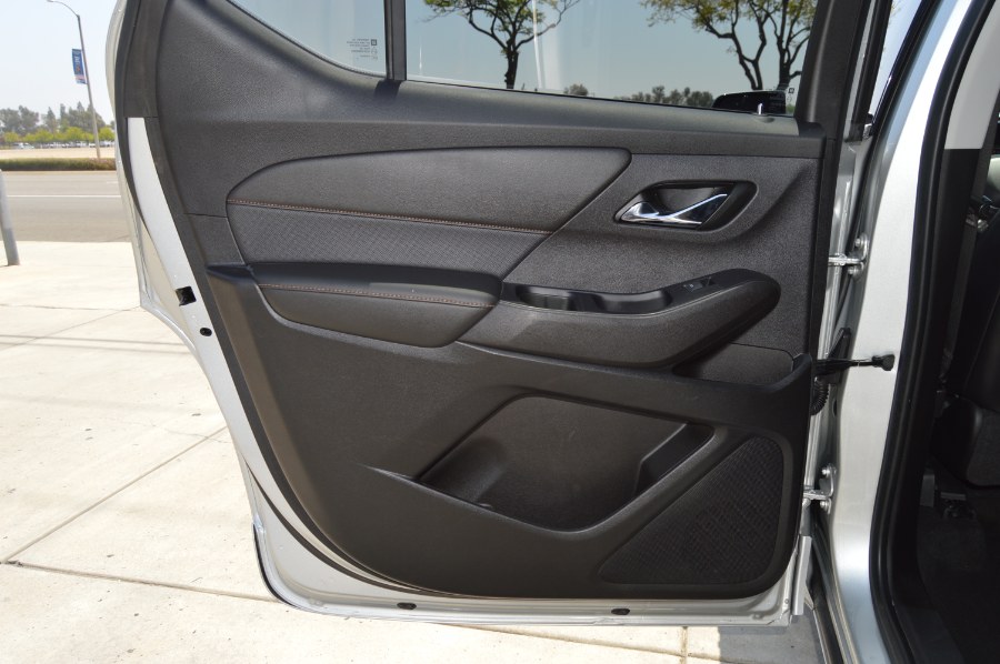 2018 Chevrolet Traverse FWD 4dr Premier w/1LZ, available for sale in Moreno Valley, California | Fusion Motors Inc. Moreno Valley, California 2018 Chevrolet Traverse FWD 4dr Premier w/1LZ, available for sale in Moreno Valley, California | Fusion Motors Inc. Moreno Valley, California
