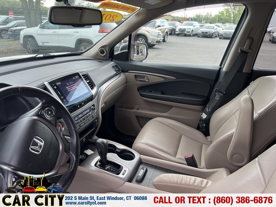 2016 Honda Pilot AWD 4dr EX-L, available for sale in East Windsor, Connecticut | Car City LLC. East Windsor, Connecticut 2016 Honda Pilot AWD 4dr EX-L, available for sale in East Windsor, Connecticut | Car City LLC. East Windsor, Connecticut
