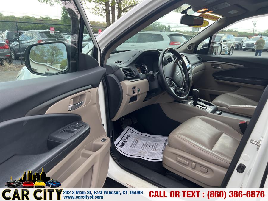 2016 Honda Pilot AWD 4dr EX-L, available for sale in East Windsor, Connecticut | Car City LLC. East Windsor, Connecticut 2016 Honda Pilot AWD 4dr EX-L, available for sale in East Windsor, Connecticut | Car City LLC. East Windsor, Connecticut