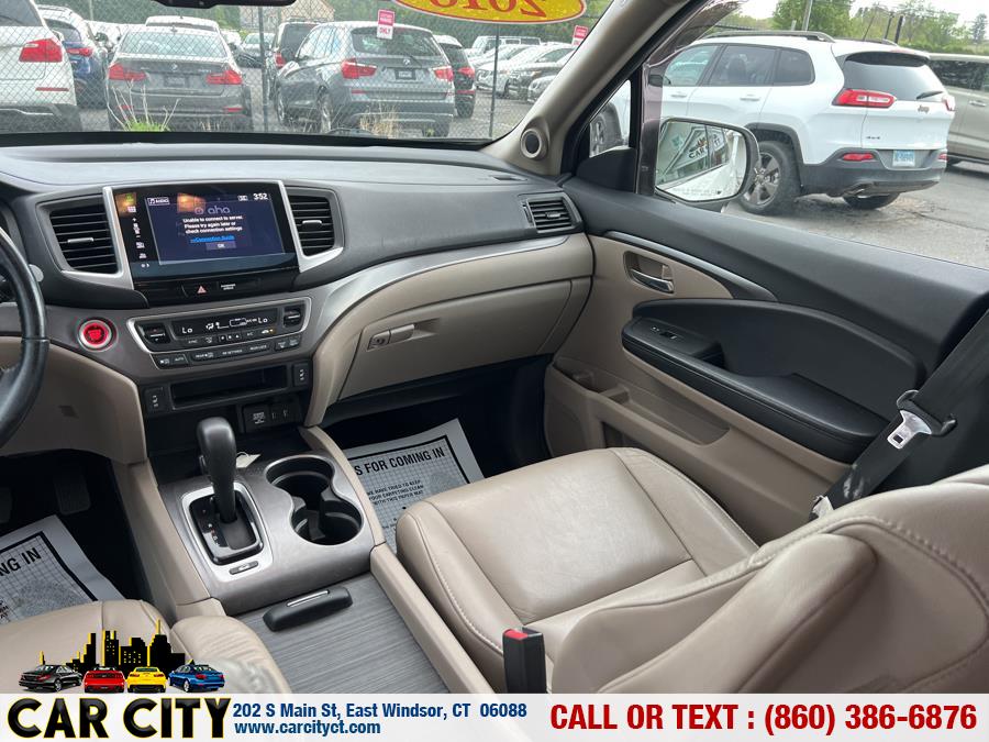 2016 Honda Pilot AWD 4dr EX-L, available for sale in East Windsor, Connecticut | Car City LLC. East Windsor, Connecticut 2016 Honda Pilot AWD 4dr EX-L, available for sale in East Windsor, Connecticut | Car City LLC. East Windsor, Connecticut