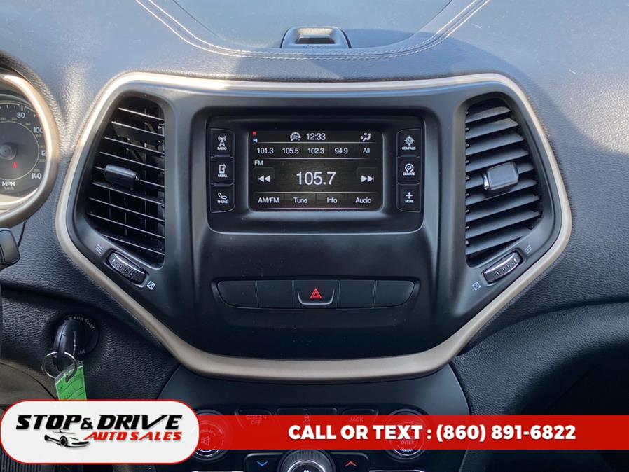 2015 Jeep Cherokee 4WD 4dr Latitude, available for sale in East Windsor, Connecticut | Stop & Drive Auto Sales. East Windsor, Connecticut 2015 Jeep Cherokee 4WD 4dr Latitude, available for sale in East Windsor, Connecticut | Stop & Drive Auto Sales. East Windsor, Connecticut