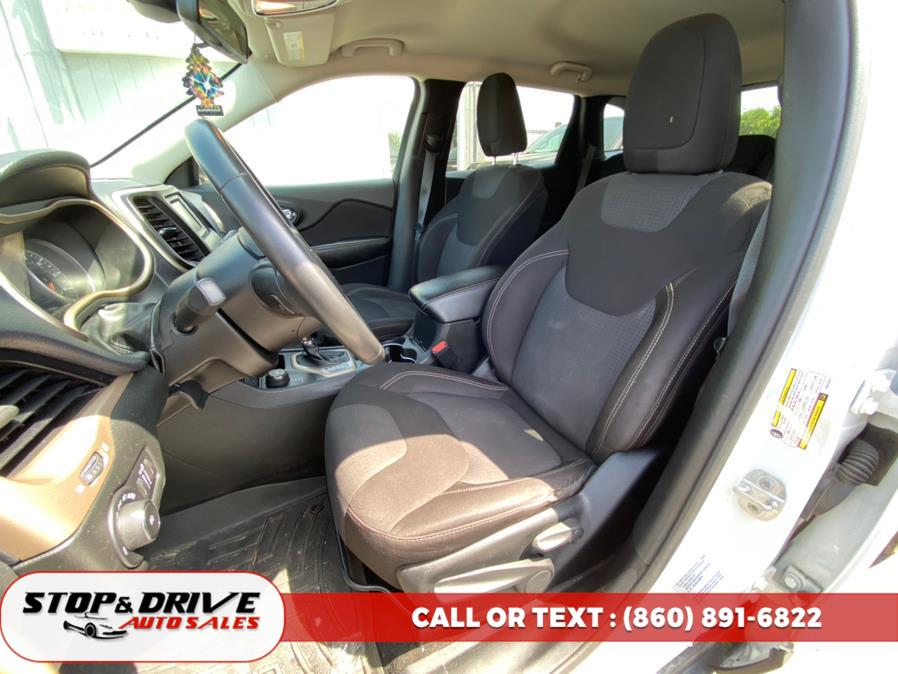 2015 Jeep Cherokee 4WD 4dr Latitude, available for sale in East Windsor, Connecticut | Stop & Drive Auto Sales. East Windsor, Connecticut 2015 Jeep Cherokee 4WD 4dr Latitude, available for sale in East Windsor, Connecticut | Stop & Drive Auto Sales. East Windsor, Connecticut