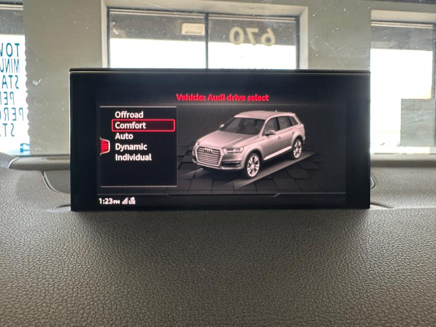 2019 Audi Q7 Prestige 55 TFSI quattro, available for sale in Inwood, New York | 5 Towns Drive. Inwood, New York 2019 Audi Q7 Prestige 55 TFSI quattro, available for sale in Inwood, New York | 5 Towns Drive. Inwood, New York