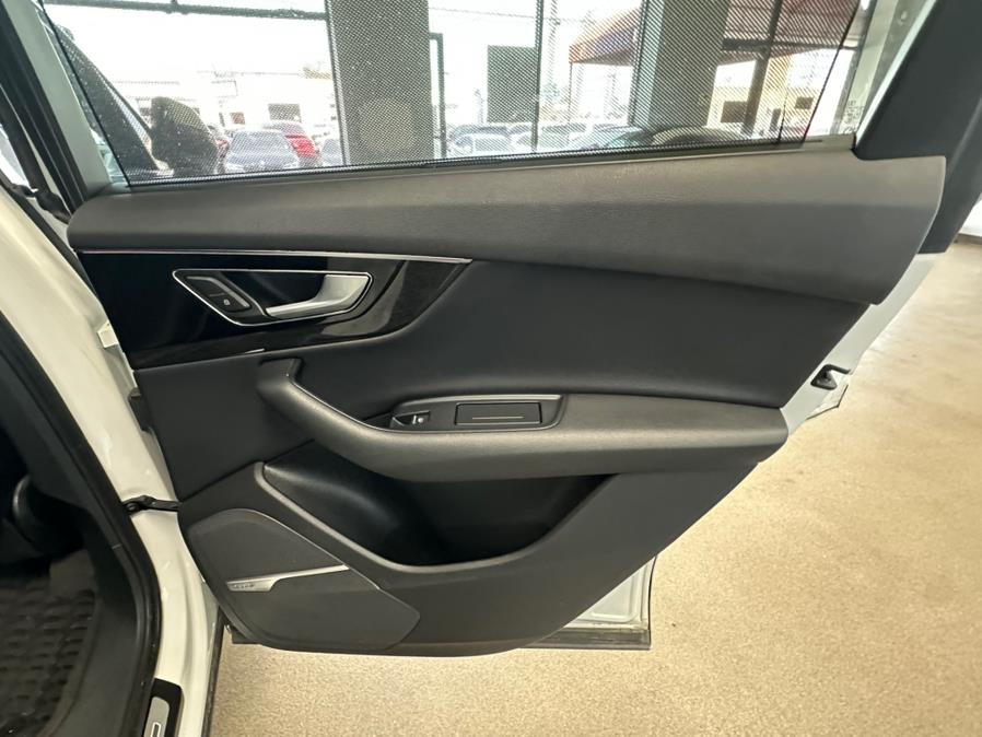 2019 Audi Q7 Prestige 55 TFSI quattro, available for sale in Inwood, New York | 5 Towns Drive. Inwood, New York 2019 Audi Q7 Prestige 55 TFSI quattro, available for sale in Inwood, New York | 5 Towns Drive. Inwood, New York