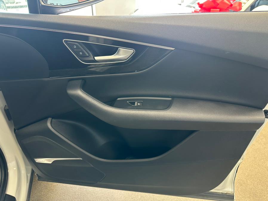 2019 Audi Q7 Prestige 55 TFSI quattro, available for sale in Inwood, New York | 5 Towns Drive. Inwood, New York 2019 Audi Q7 Prestige 55 TFSI quattro, available for sale in Inwood, New York | 5 Towns Drive. Inwood, New York