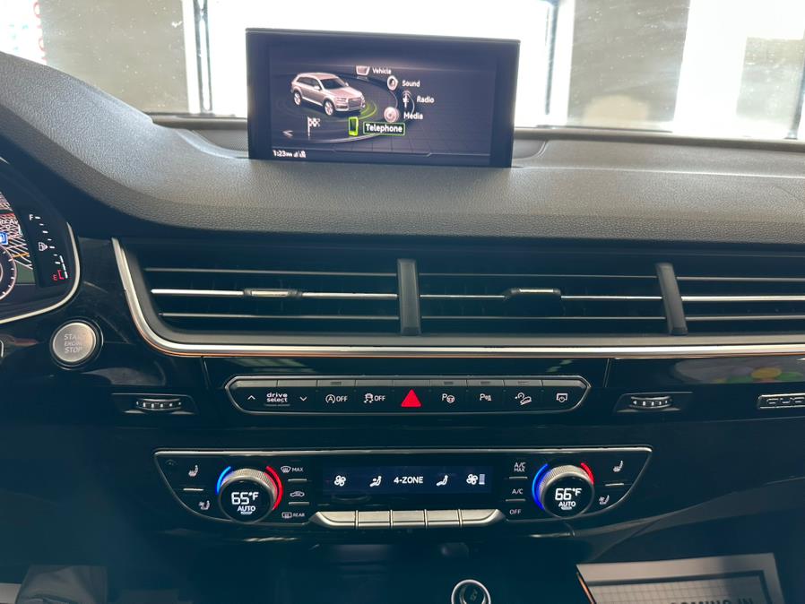 2019 Audi Q7 Prestige 55 TFSI quattro, available for sale in Inwood, New York | 5 Towns Drive. Inwood, New York 2019 Audi Q7 Prestige 55 TFSI quattro, available for sale in Inwood, New York | 5 Towns Drive. Inwood, New York