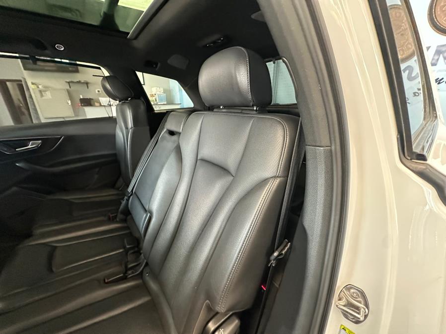 2019 Audi Q7 Prestige 55 TFSI quattro, available for sale in Inwood, New York | 5 Towns Drive. Inwood, New York 2019 Audi Q7 Prestige 55 TFSI quattro, available for sale in Inwood, New York | 5 Towns Drive. Inwood, New York
