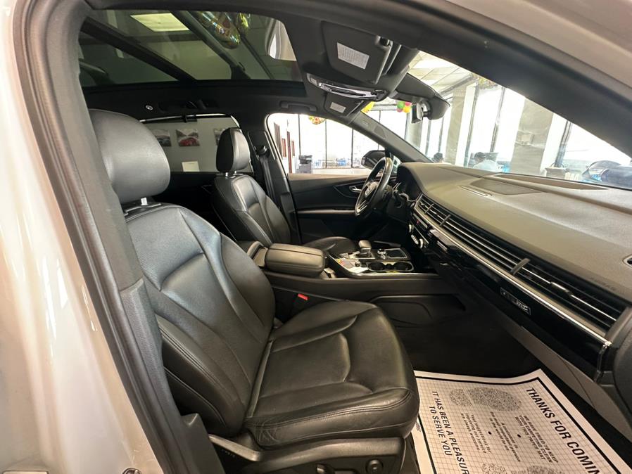 2019 Audi Q7 Prestige 55 TFSI quattro, available for sale in Inwood, New York | 5 Towns Drive. Inwood, New York 2019 Audi Q7 Prestige 55 TFSI quattro, available for sale in Inwood, New York | 5 Towns Drive. Inwood, New York