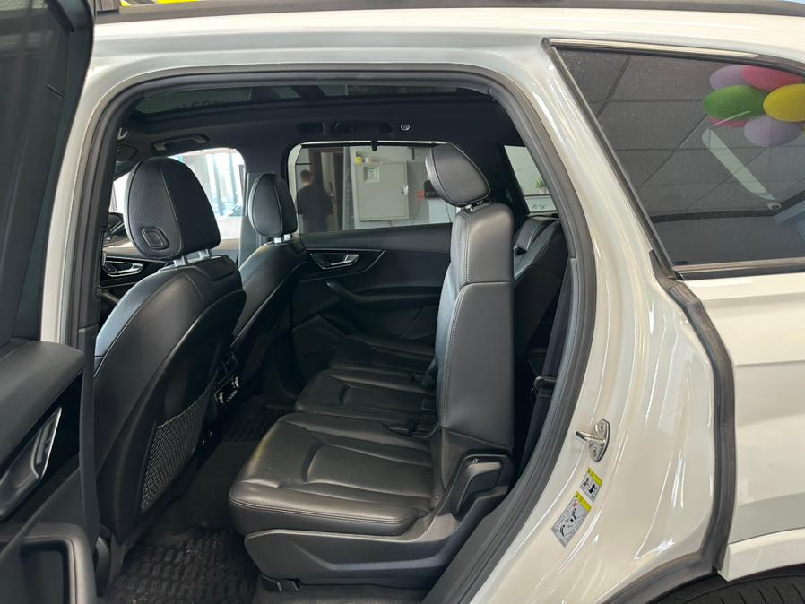 2019 Audi Q7 Prestige 55 TFSI quattro, available for sale in Inwood, New York | 5 Towns Drive. Inwood, New York 2019 Audi Q7 Prestige 55 TFSI quattro, available for sale in Inwood, New York | 5 Towns Drive. Inwood, New York